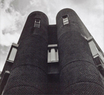 De karakteristieke rondingen op de hoek Insulindeweg/Celebesstraat.
<br/>
Stadsarchief Amsterdam, 1991
